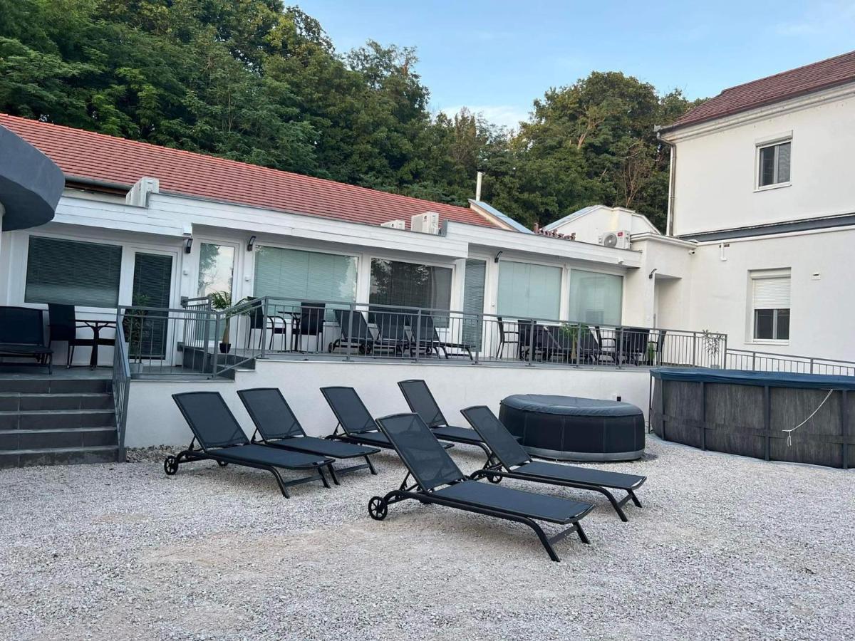 Balatonboglár Kinizsi Udvar Apartmanhaz المظهر الخارجي الصورة