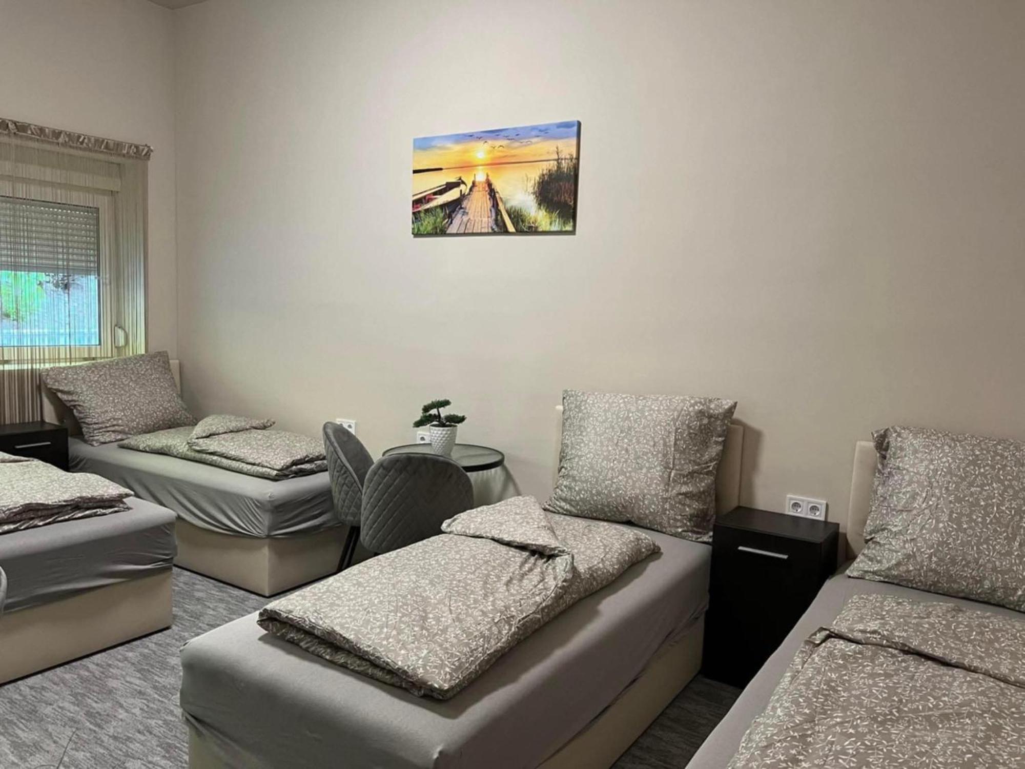Balatonboglár Kinizsi Udvar Apartmanhaz المظهر الخارجي الصورة