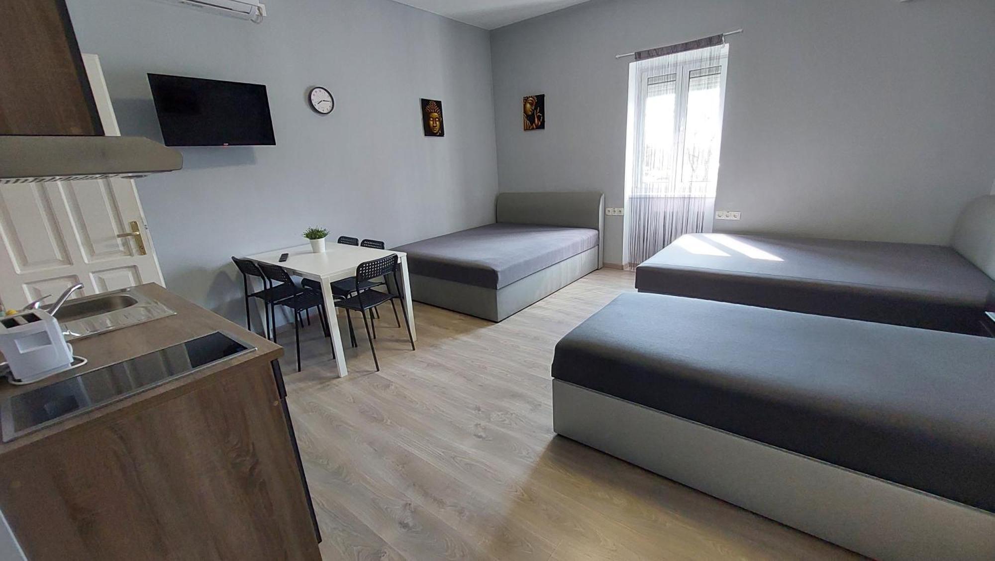 Balatonboglár Kinizsi Udvar Apartmanhaz المظهر الخارجي الصورة
