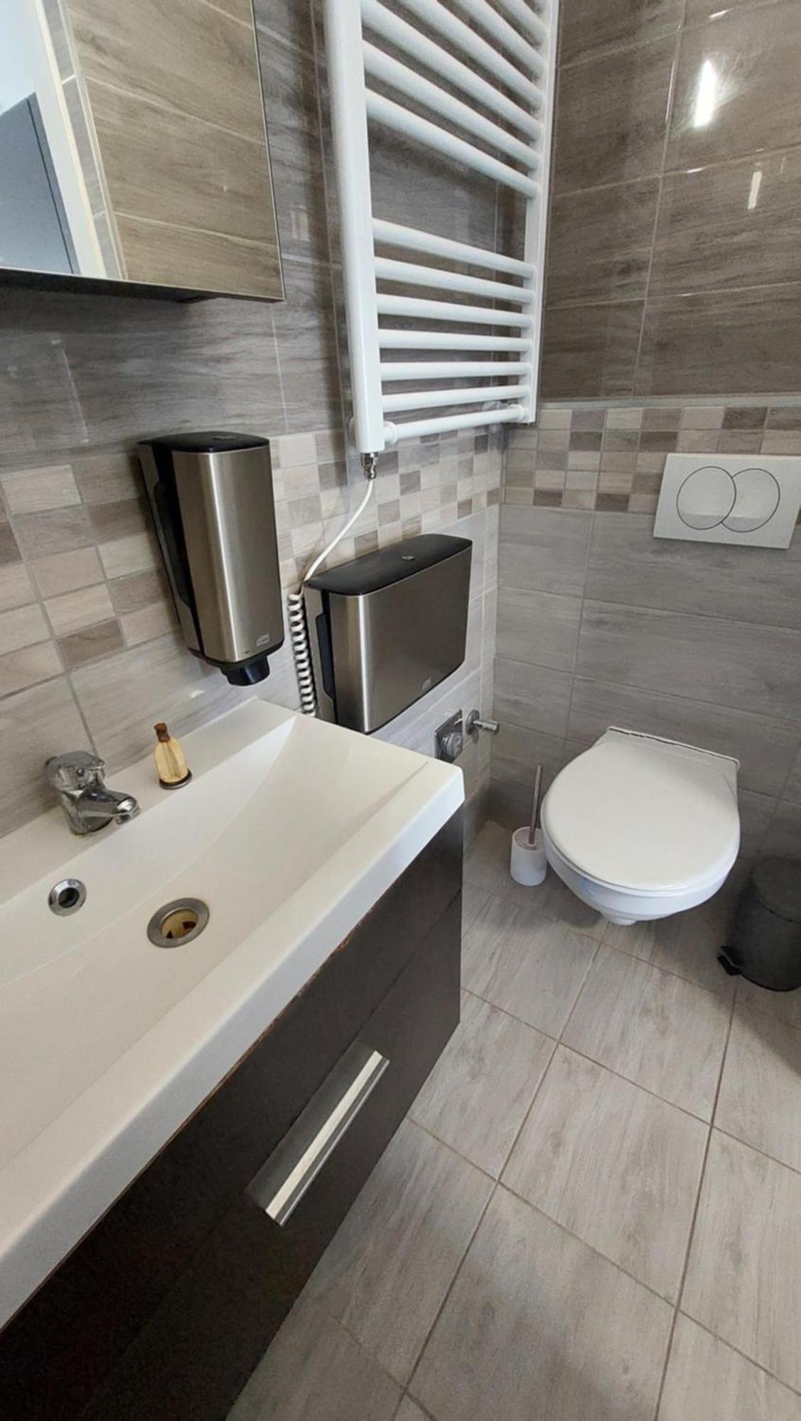 Balatonboglár Kinizsi Udvar Apartmanhaz المظهر الخارجي الصورة