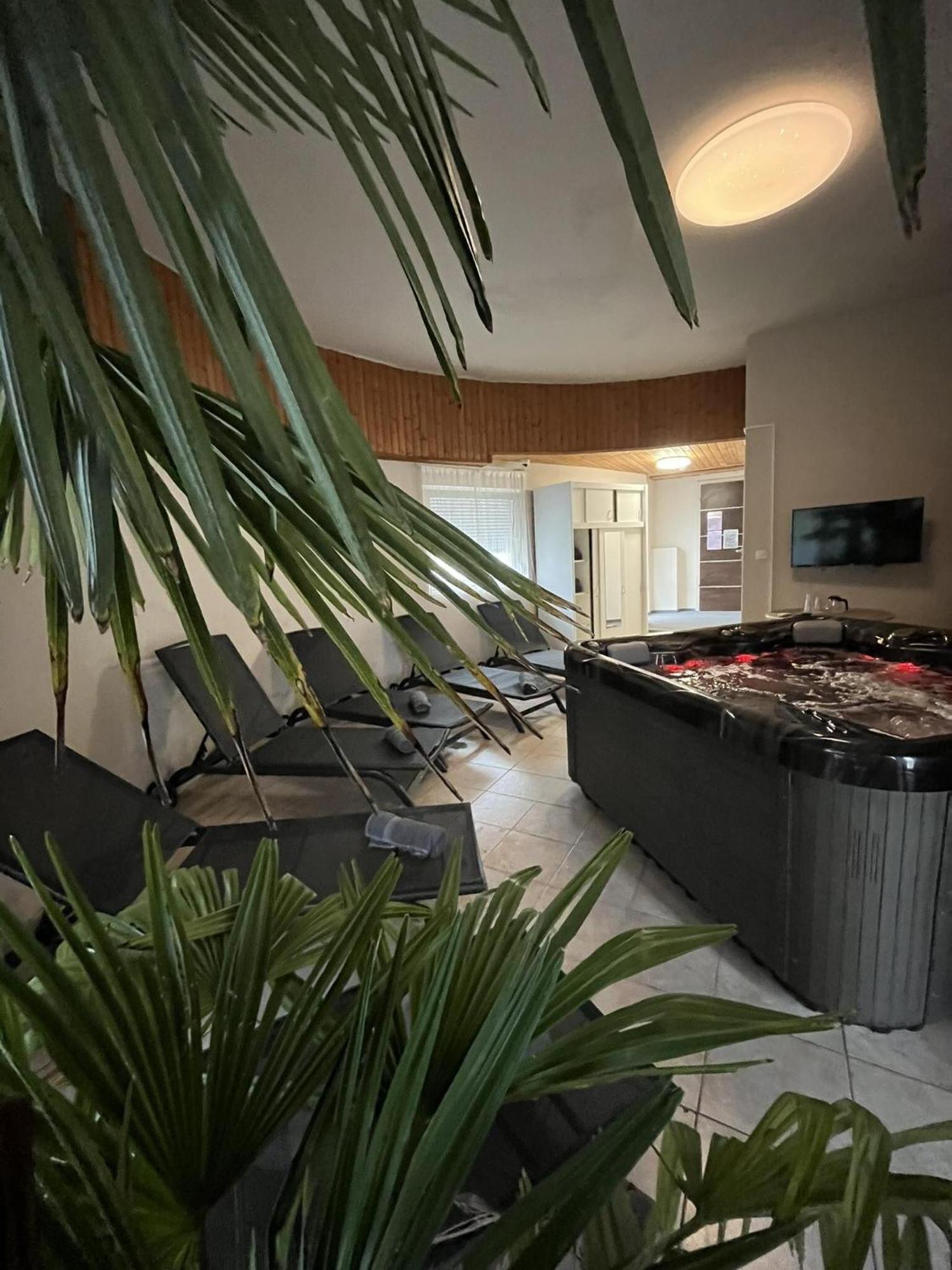 Balatonboglár Kinizsi Udvar Apartmanhaz المظهر الخارجي الصورة